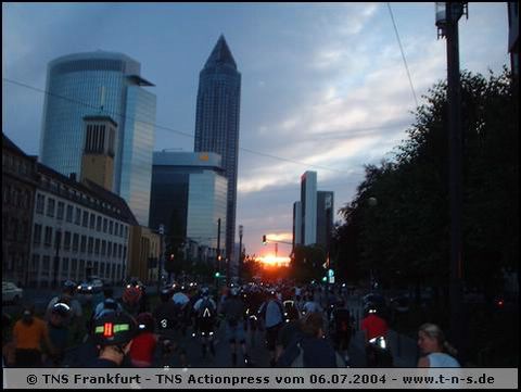 tns-2004-068.jpg