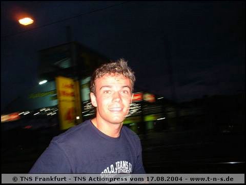 tns-2004-082.jpg
