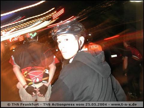 tns-2004-105.jpg