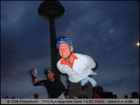 tns-2004-152.jpg