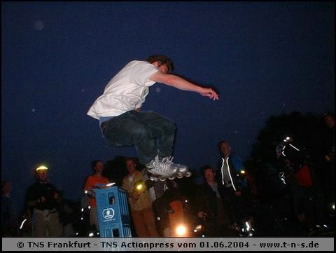 tns-2004-217.jpg