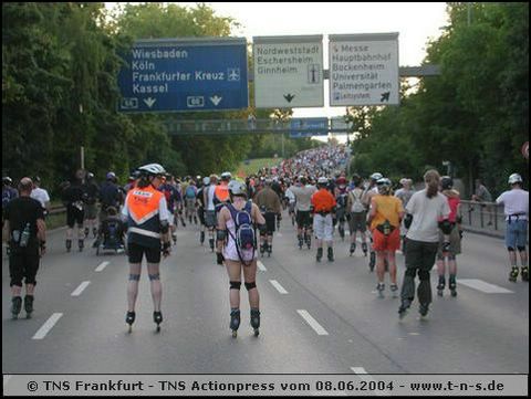 tns-2004-252.jpg