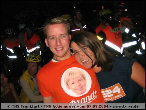 tns-2004-302.jpg