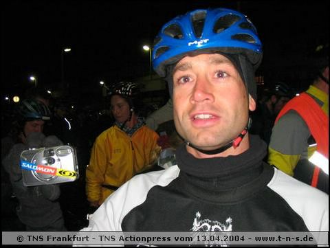 tns-2004-327.jpg