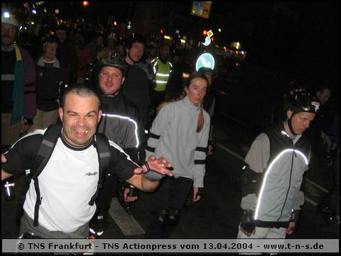 tns-2004-352.jpg