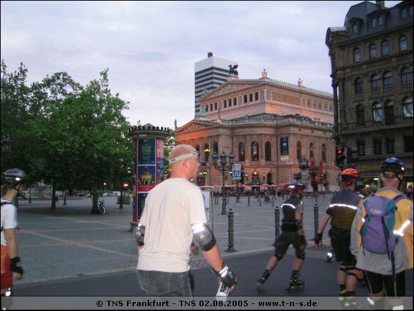 tns-02-08-05-119.jpg