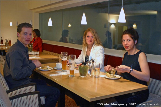 TNSPARTY-071130-201508.jpg