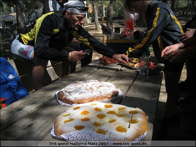 070323-131652-pan.jpg
