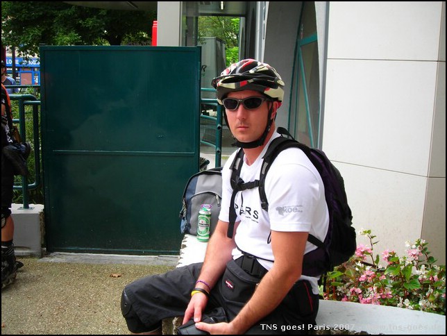 Paris-070727-162910-RS.jpg