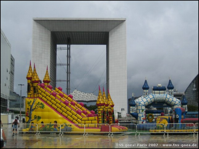 Paris-070729-105416-SR.jpg