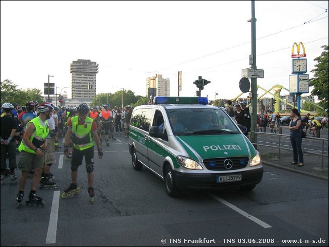 TNS-080603-203156.jpg