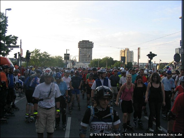 TNS-080603-203210.jpg