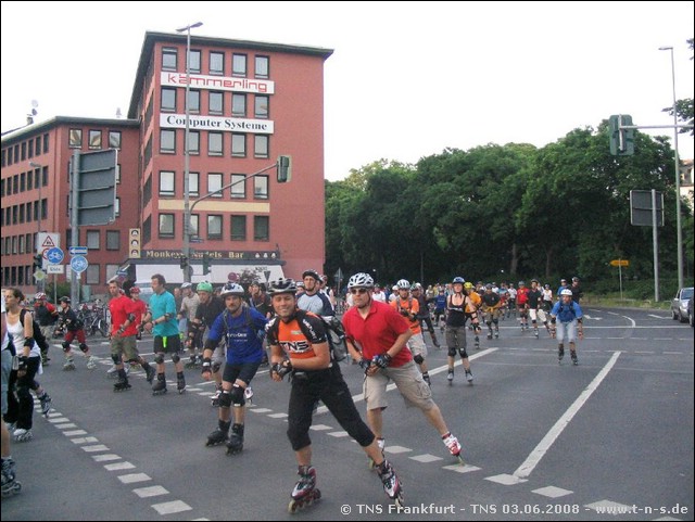 TNS-080603-204848.jpg