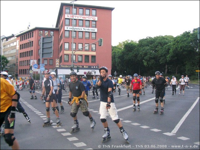 TNS-080603-204850.jpg