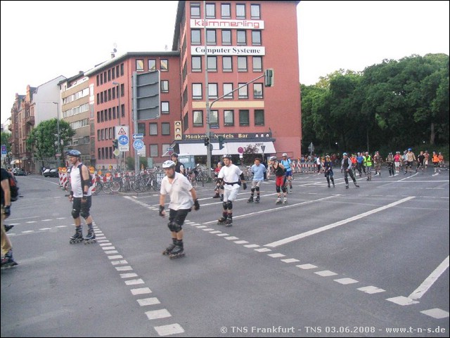 TNS-080603-204908.jpg